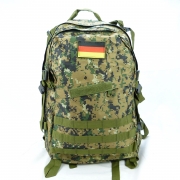 Camouflage Rucksack mit Klett-Abzeichen Deutschland Flagge SHR1778